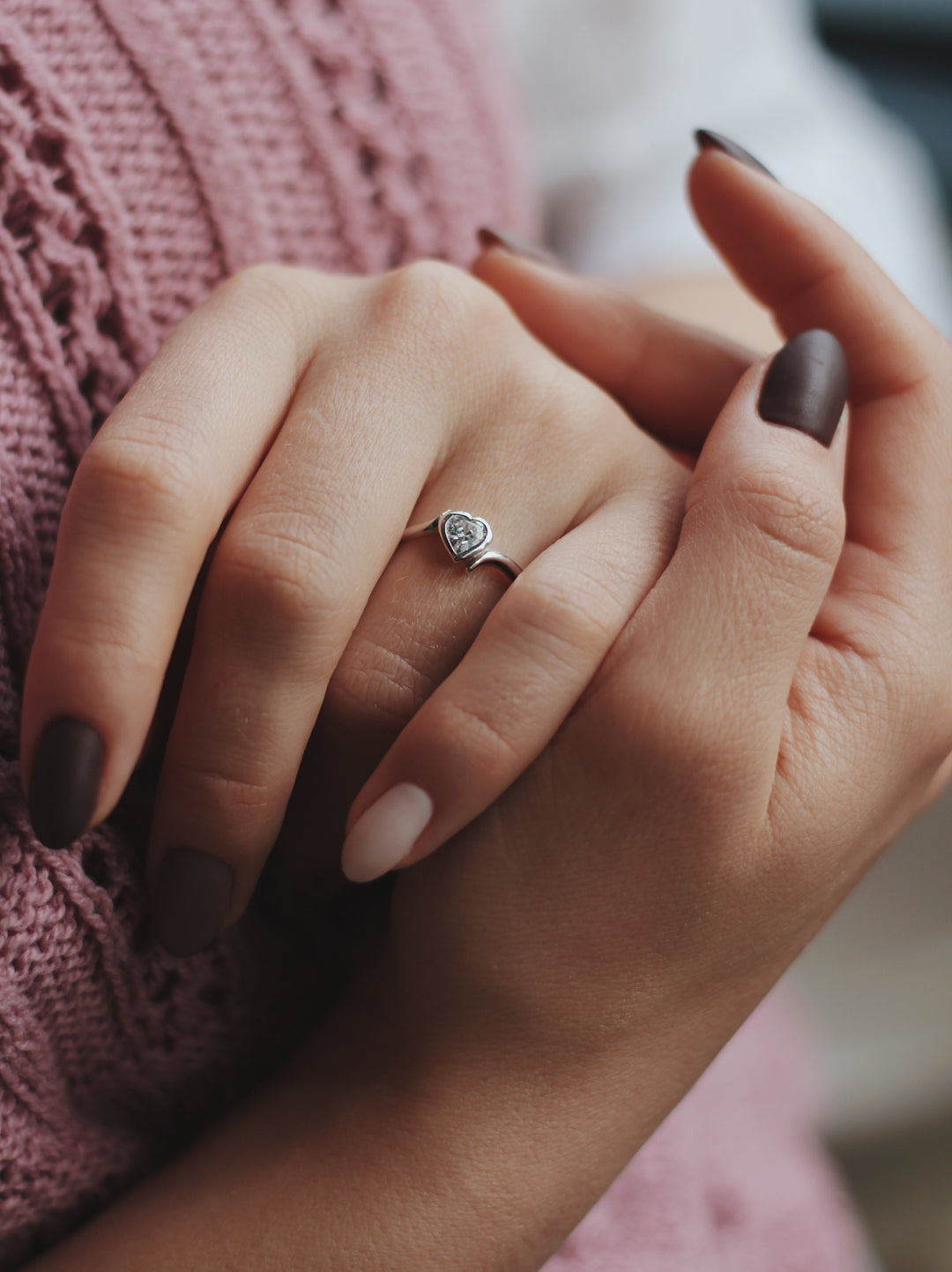 How To Buy an Engagement Ring Online