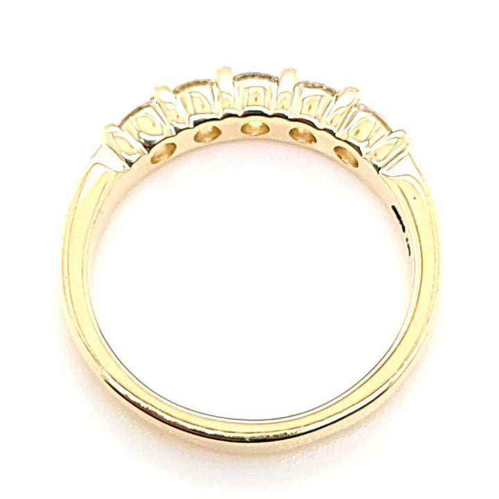 Anillo de diamantes de 5 piedras de 0,75 quilates