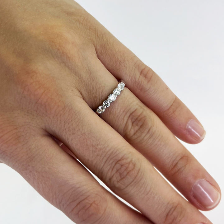 5 Diamond Shared Prong Band