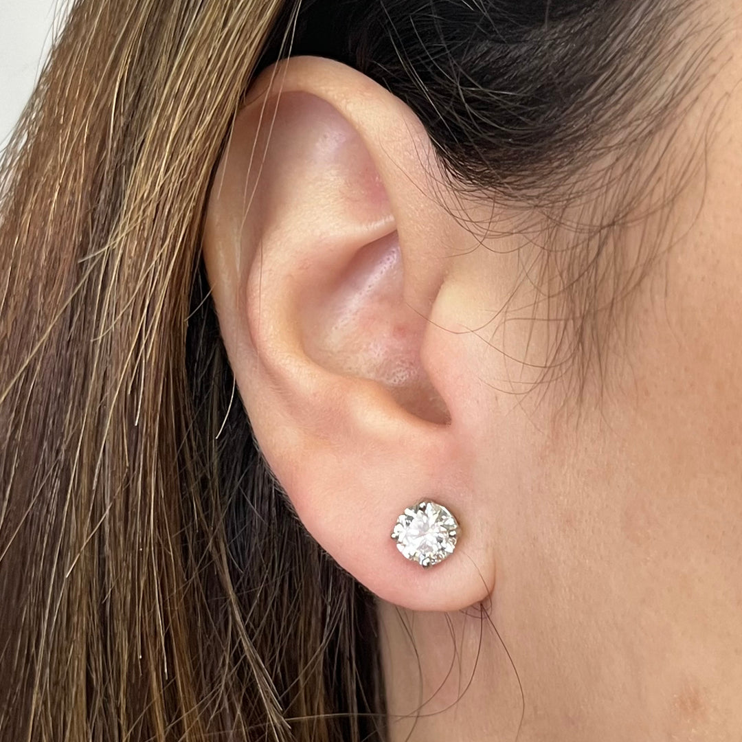 4-Prong Diamond Stud Earrings