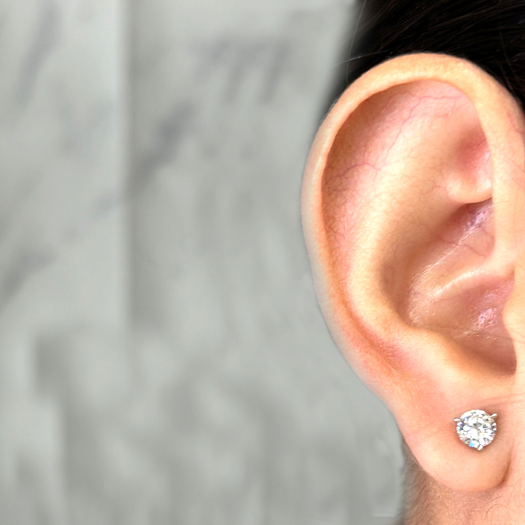 1.06 Carat Diamond Stud Earrings