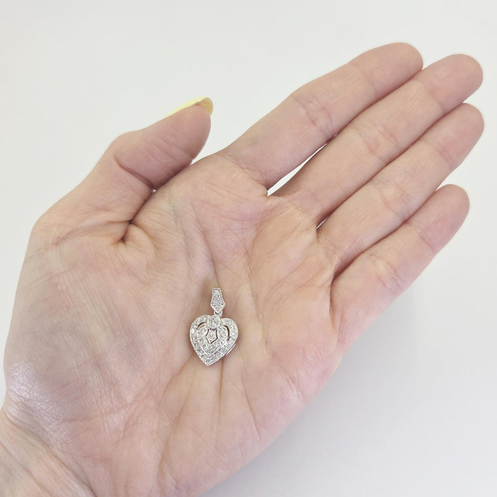 18K White Gold Diamond Heart Pendant with Milgrain Edge
