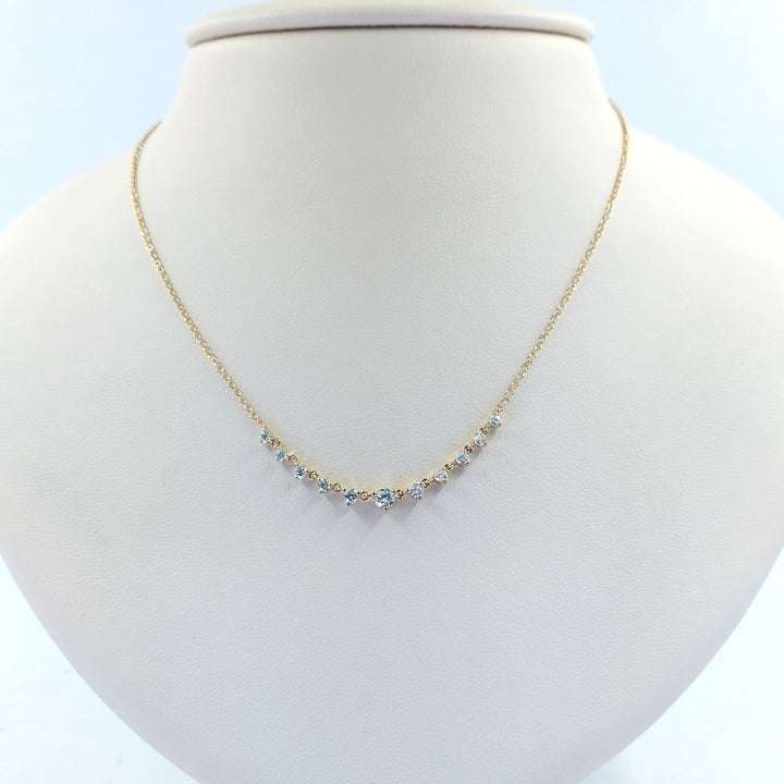 Collar de diamantes graduados