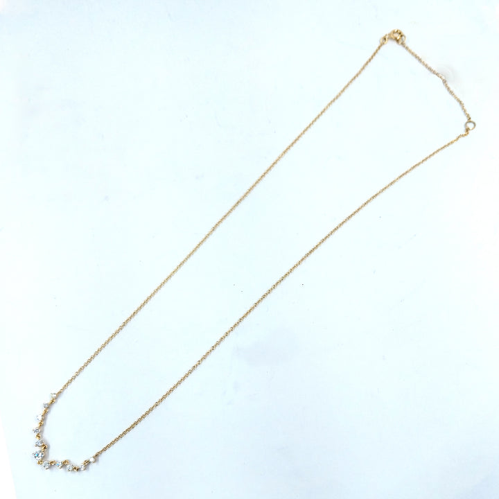 Collar de diamantes graduados