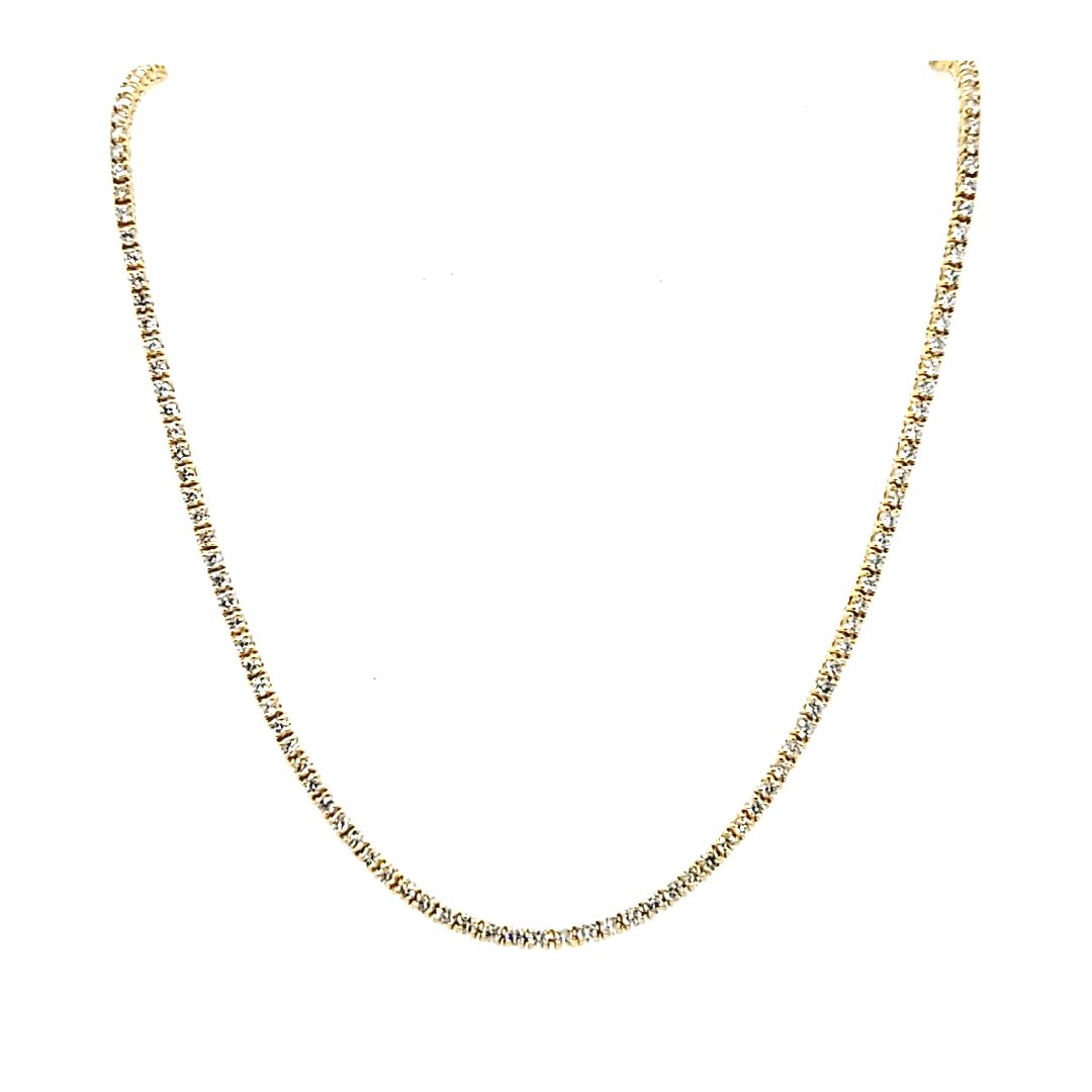 Collar de línea de diamantes
