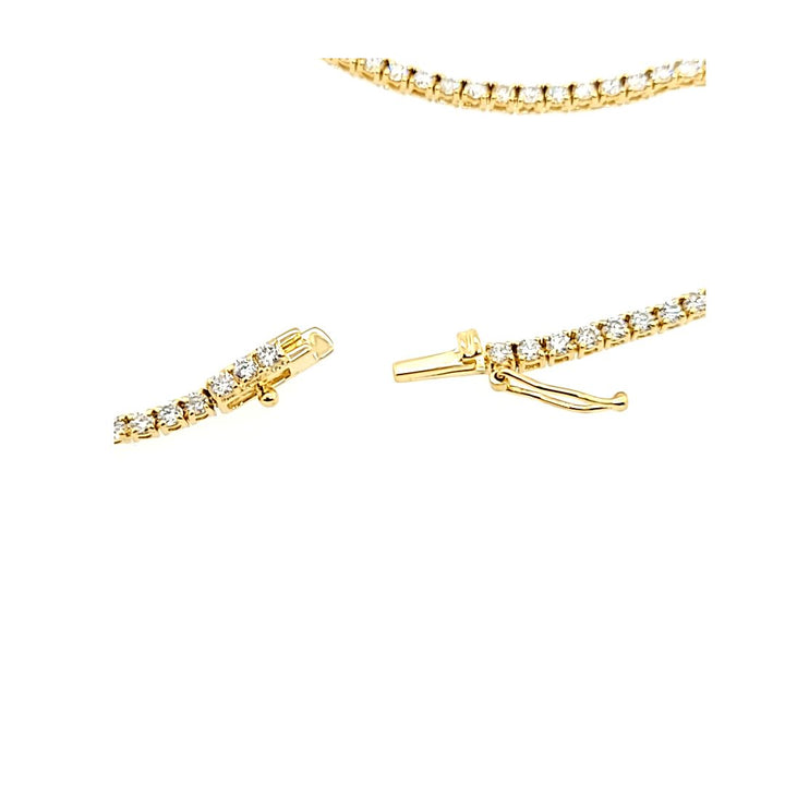 Collar de línea de diamantes