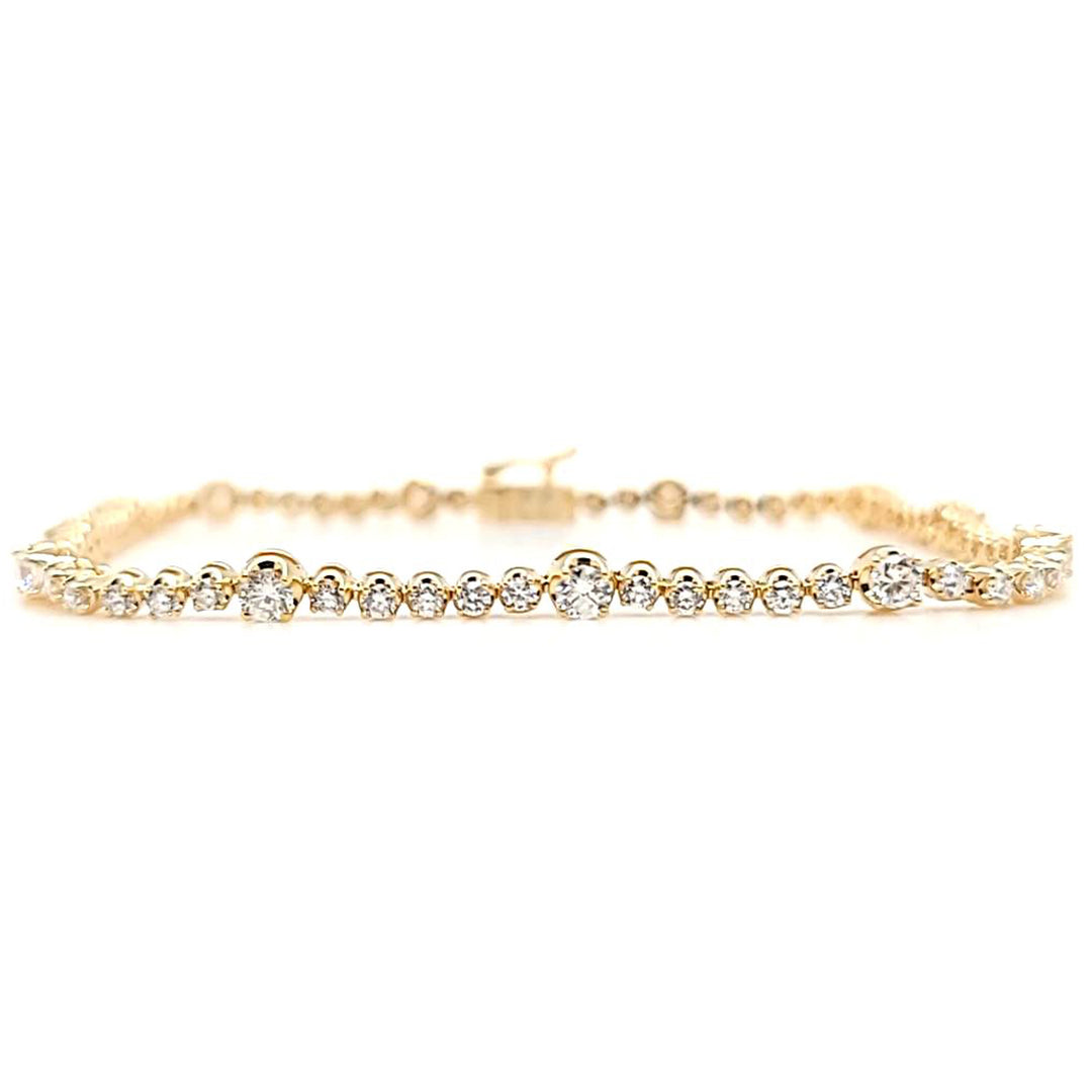 2 cttw Alternating Diamond Bracelet