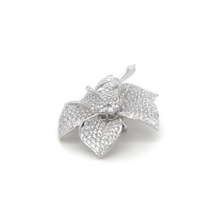 18K White Gold Floral Diamond Brooch
