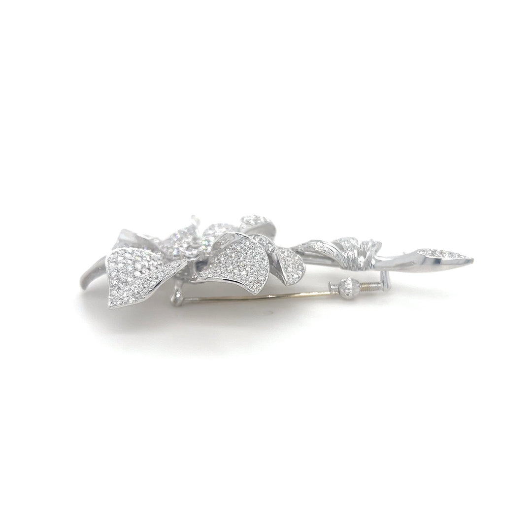 18K White Gold Floral Diamond Brooch