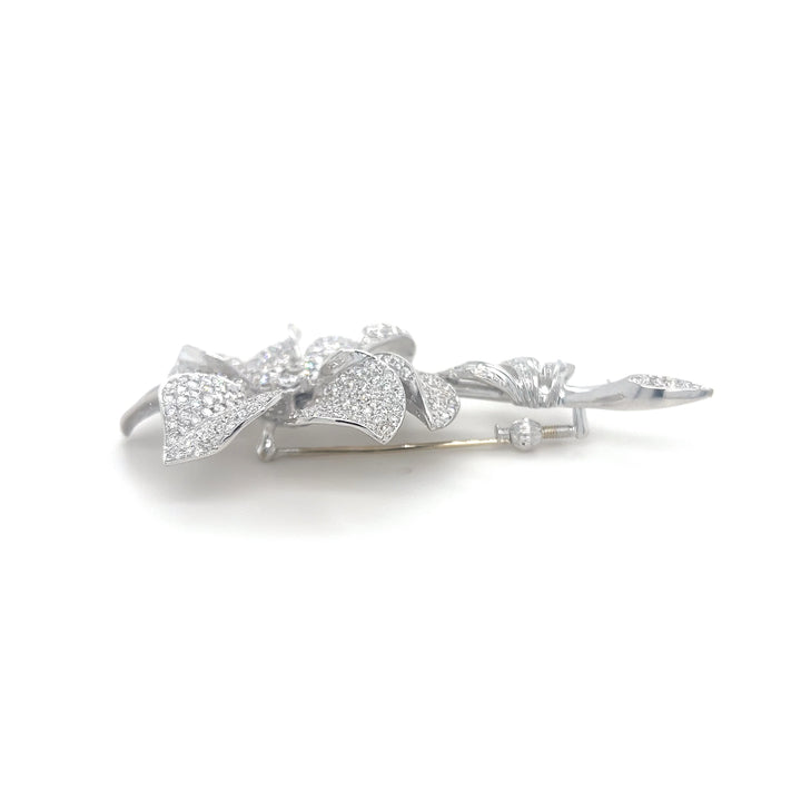 18K White Gold Floral Diamond Brooch