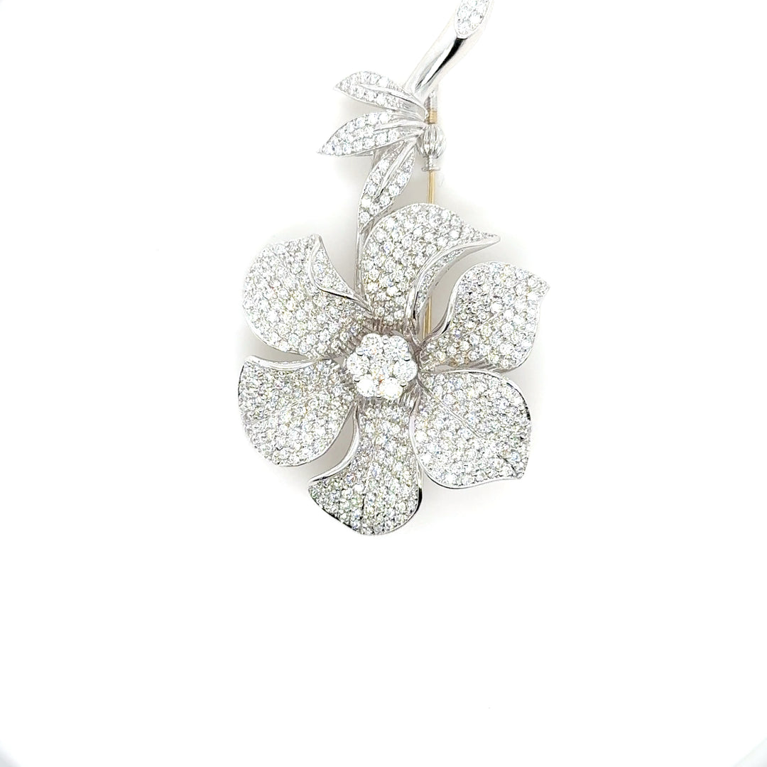 18K White Gold Floral Diamond Brooch