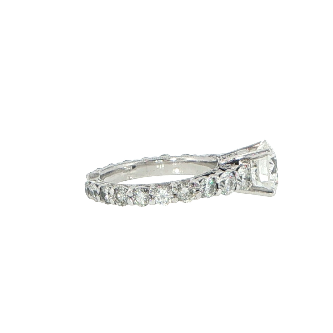 18K White Gold Diamond Engagement Ring