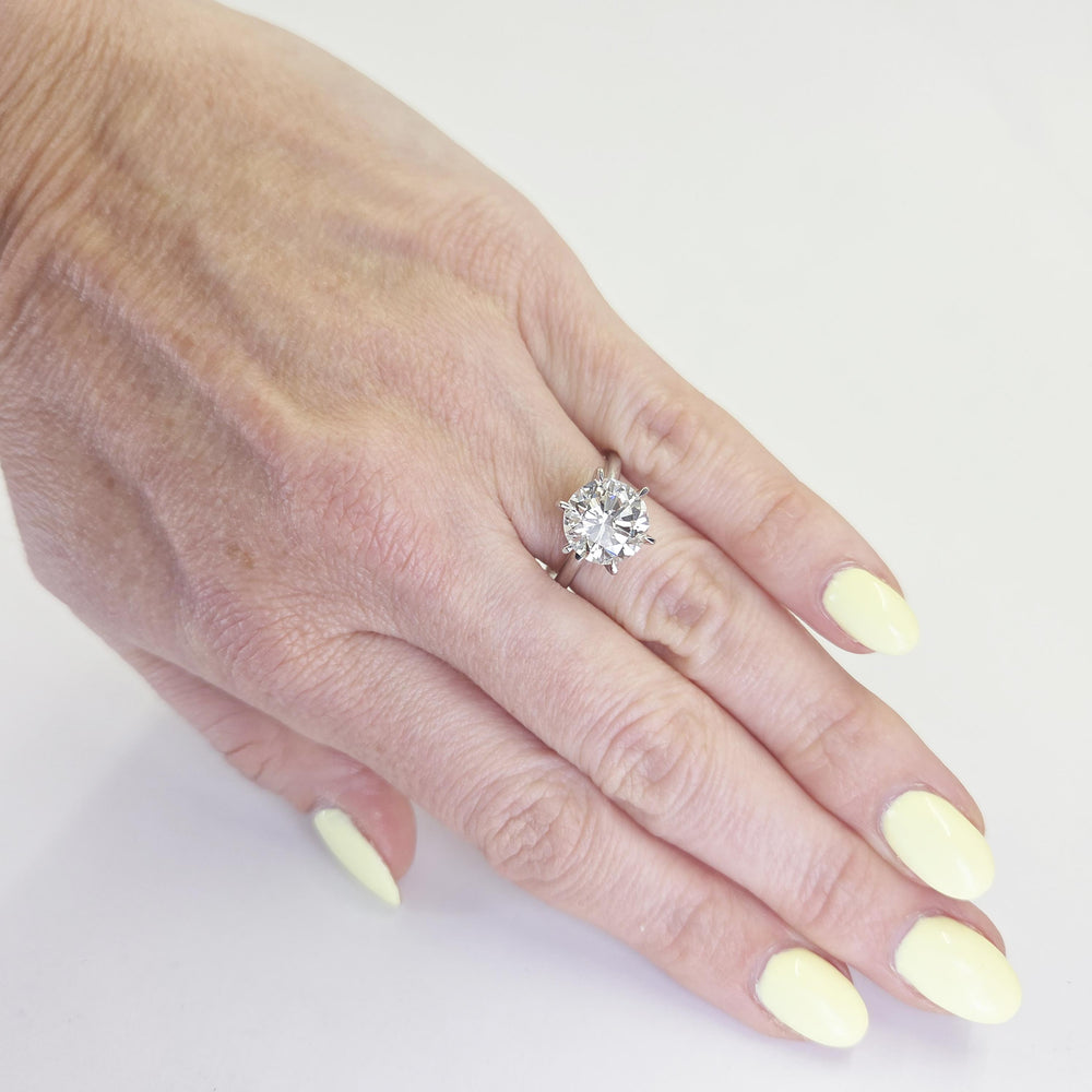 14K White Gold Solitaire 3.25 Carat Round Brilliant Diamond