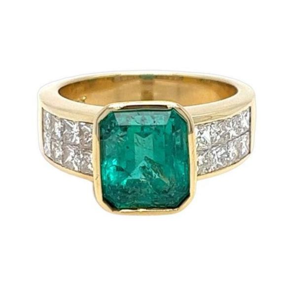 Emerald and Princess Cut Diamond Ring