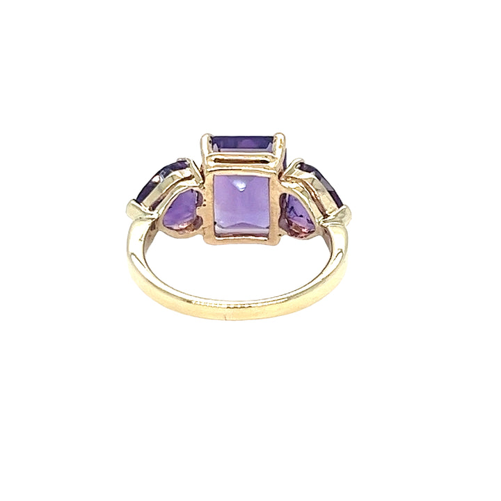 14K Yellow Gold Amethyst 3-Stone Ring