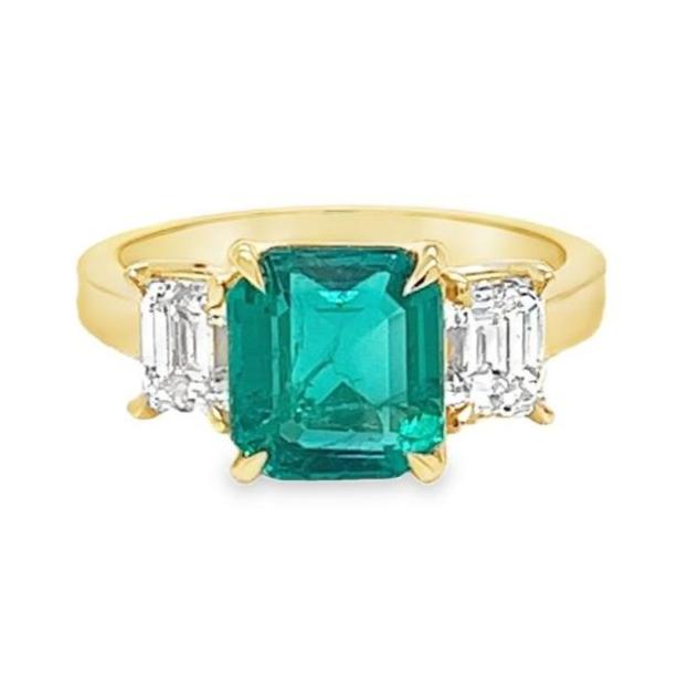 Colombian Emerald and Diamond Ring