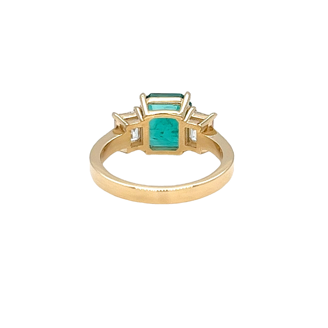 Colombian Emerald and Diamond Ring