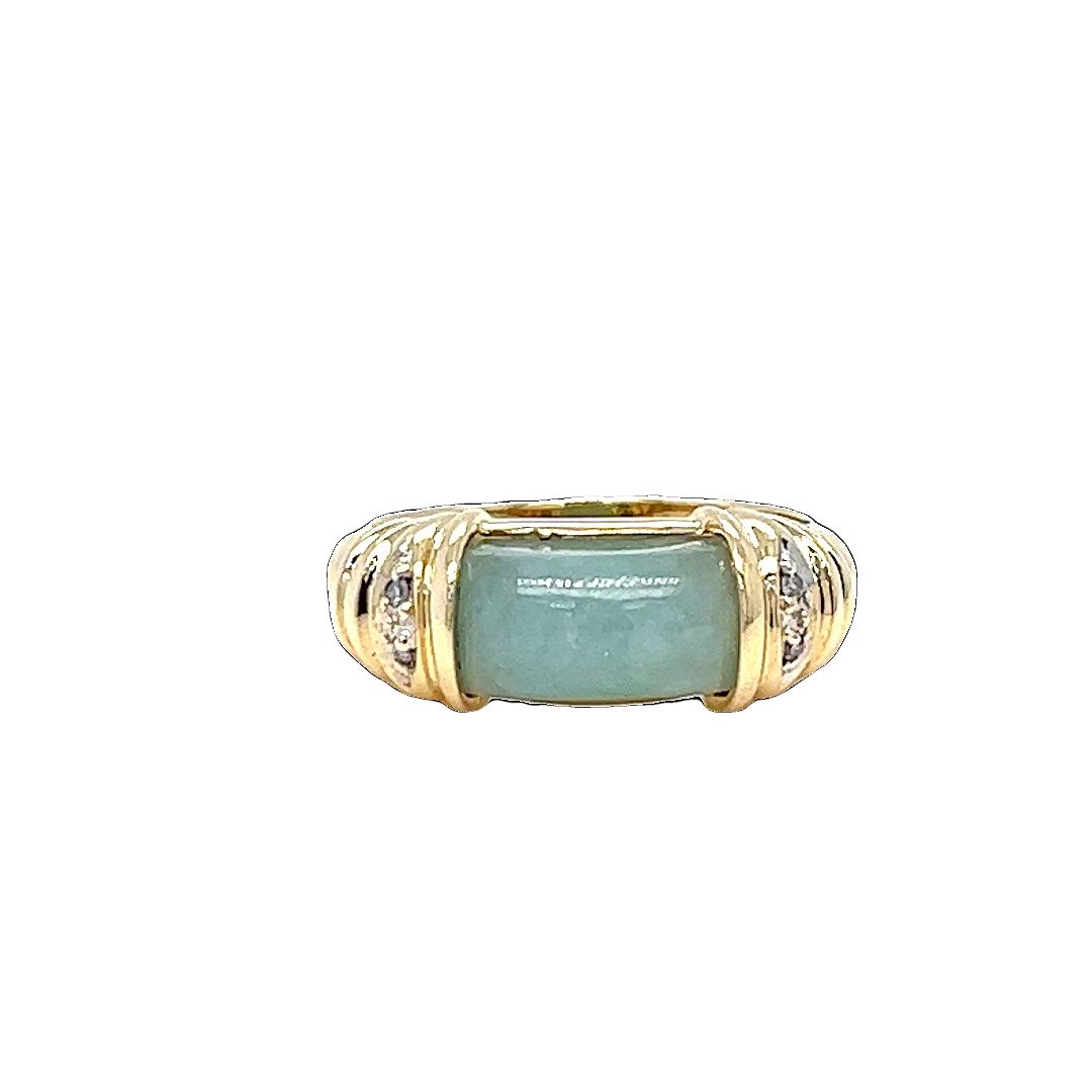Vintage 14 Karat Yellow Gold Cabochon Jade and Diamond Ring
