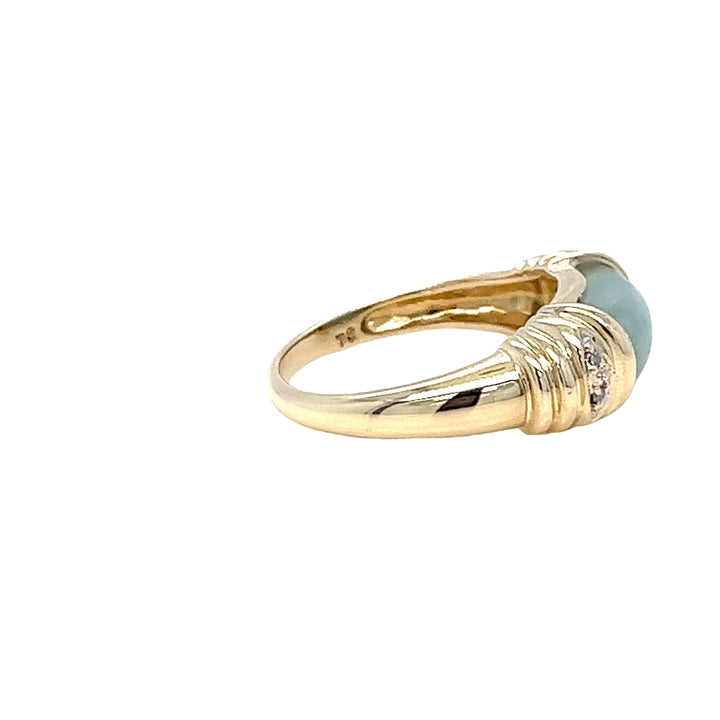 Vintage 14 Karat Yellow Gold Cabochon Jade and Diamond Ring