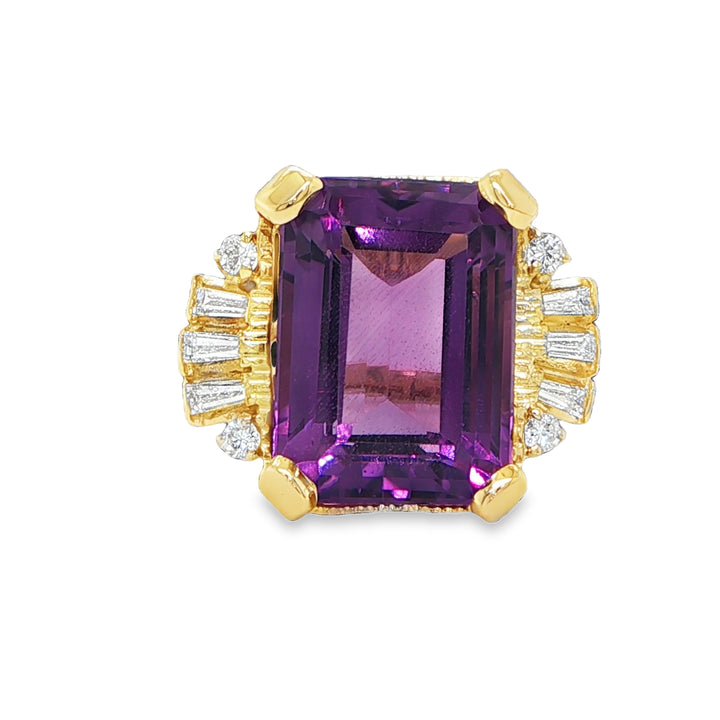 18K Yellow Gold Amethyst Cocktail Ring