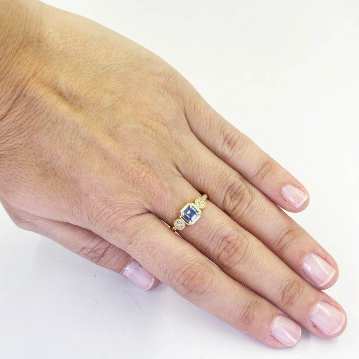 14K Yellow Gold Cornflower Blue Sapphire & Diamond Ring