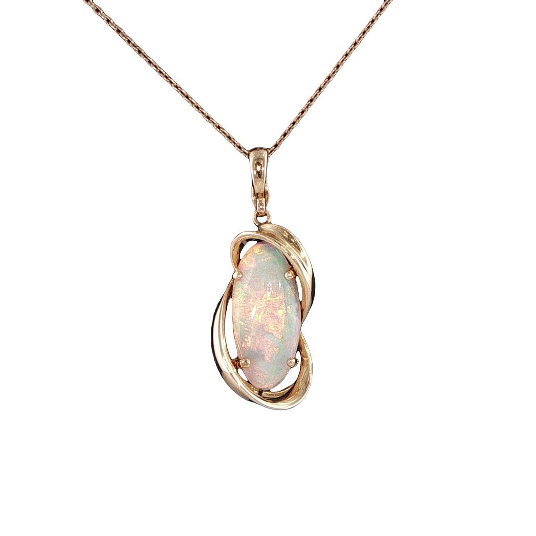 18K Yellow Gold Oval Cabochon Opal Necklace with 14K Gold Chain