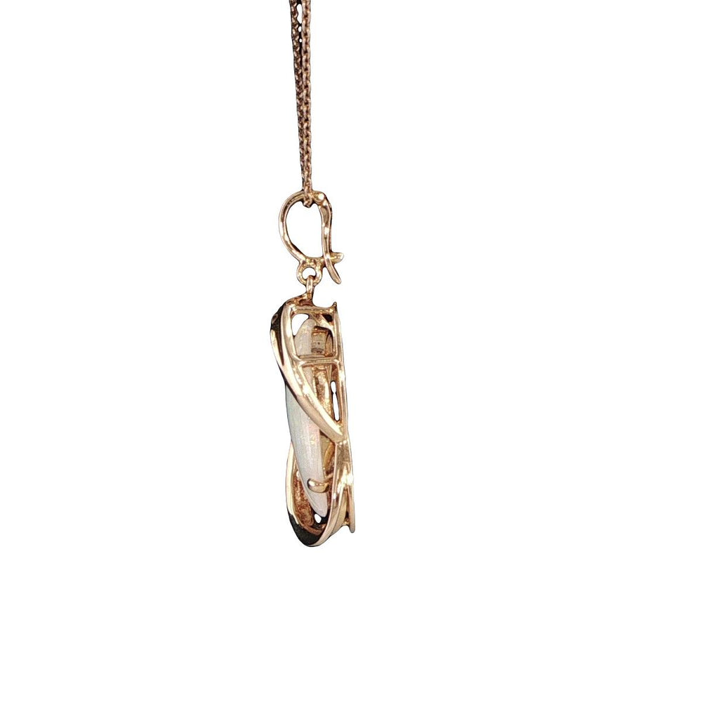 18K Yellow Gold Oval Cabochon Opal Necklace with 14K Gold Chain