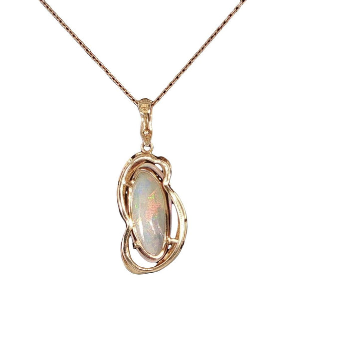 18K Yellow Gold Oval Cabochon Opal Necklace with 14K Gold Chain