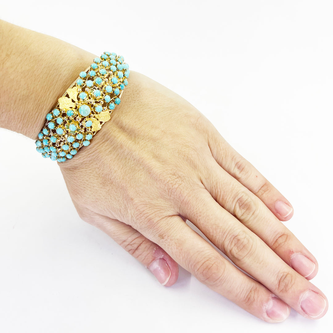 Vintage 14K Yellow Gold Turquoise Cabochon Bangle