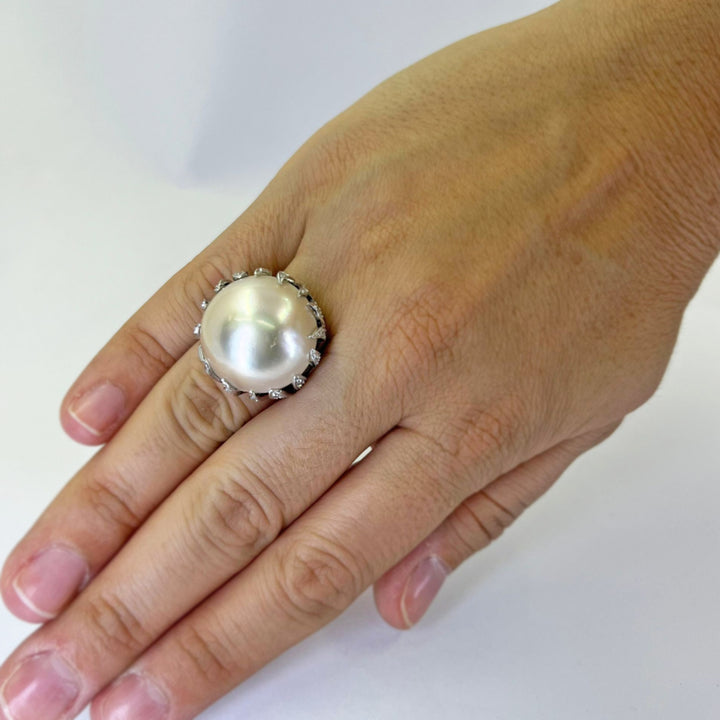 Mabe Pearl Diamond Ring