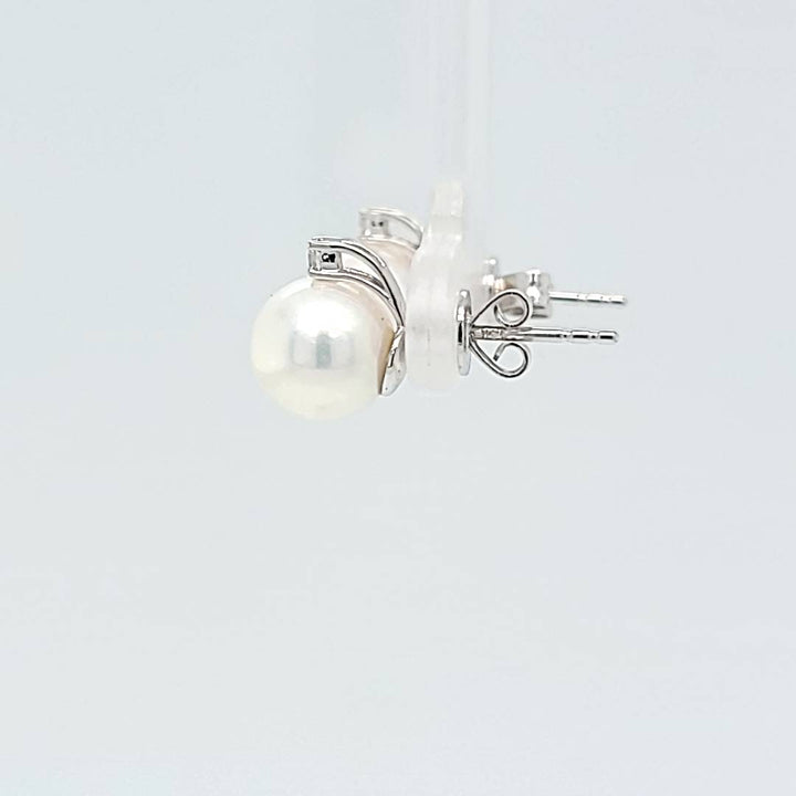 Pearl and Diamond Stud Earrrings