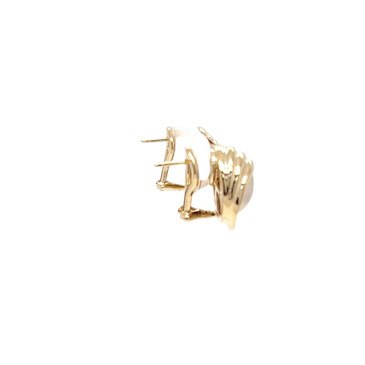 Mabe Pearl Stud Earrings