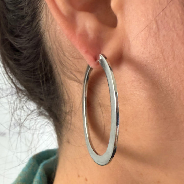 Roberto Coin 18K Gold Flat Oval Hoop Earrings
