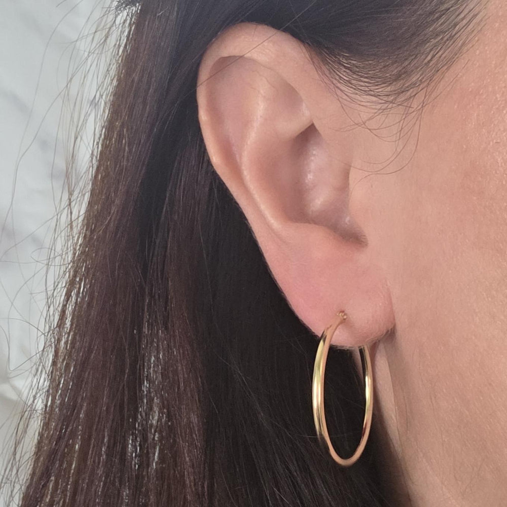 14K Yellow Gold 30mm Hoop Earrings 2mm Wide