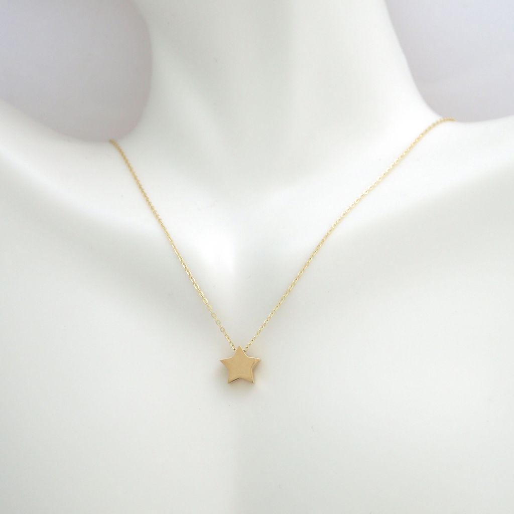 Gold Star Pendant Necklace