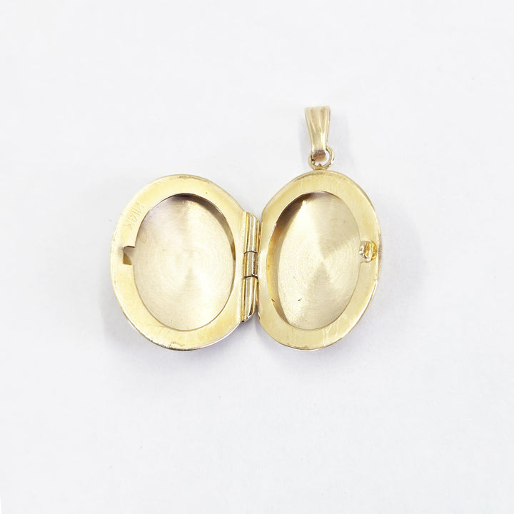 14K Yellow Gold Textured Oval Locket Pendant 22mm