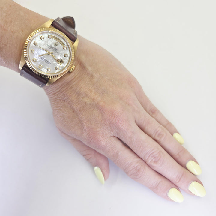 Rolex Day-Date 36mm 18K Yellow Gold Automatic Watch Mother-of-Pearl Dial