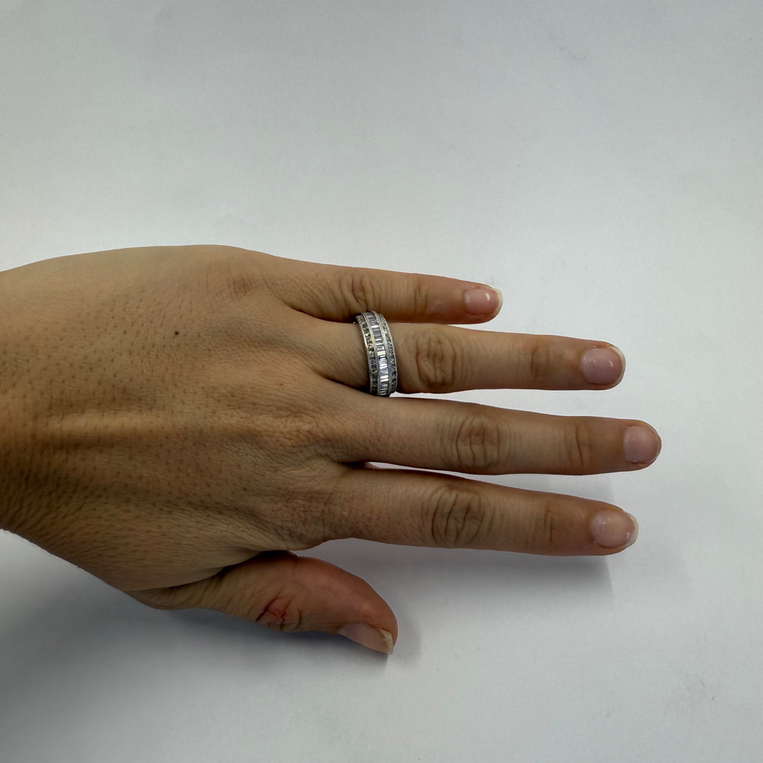 18K White Gold Baguette & Round Diamond Band Ring