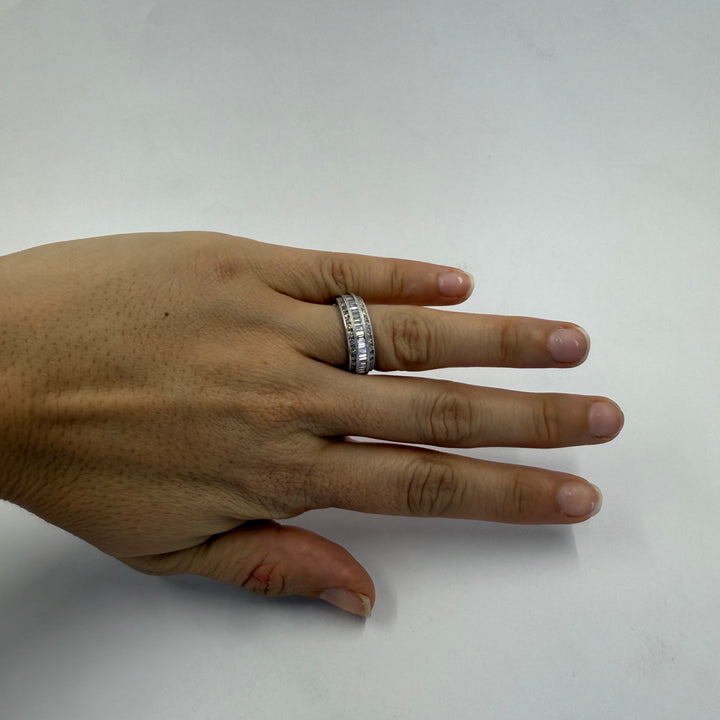 18K White Gold Baguette & Round Diamond Band Ring