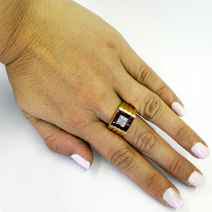 18K Yellow Gold Diamond Ruby Ring
