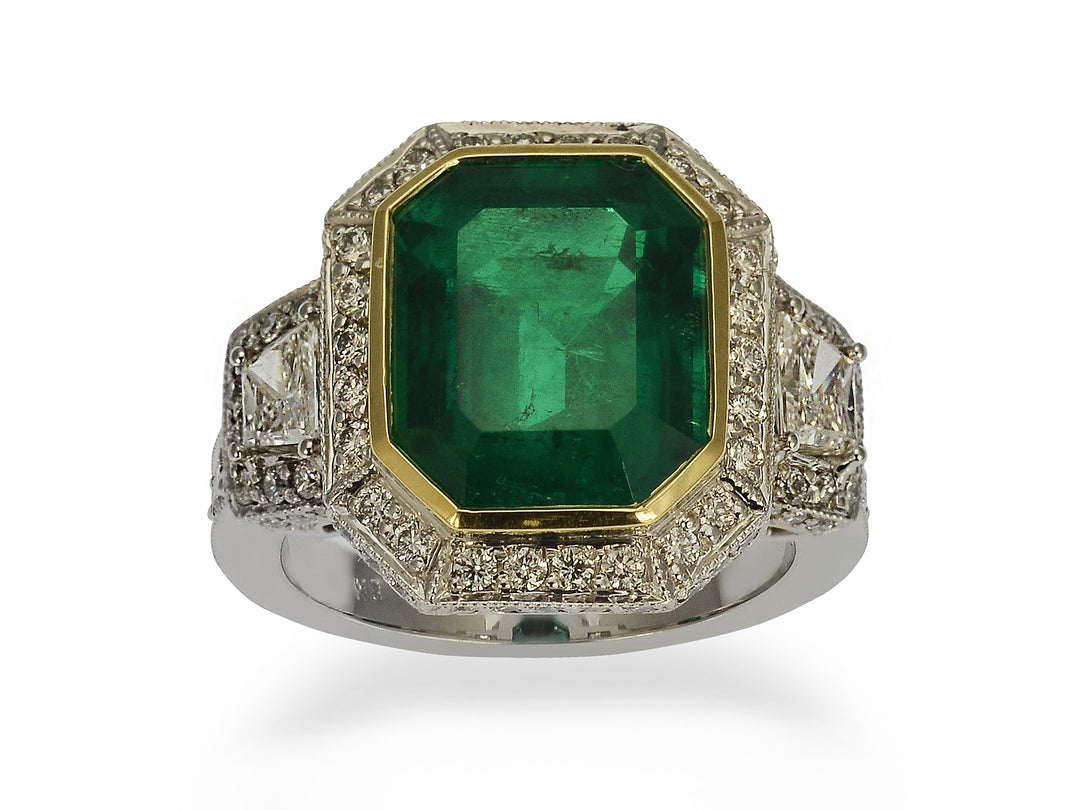 Colombian Emerald and Diamond Ring