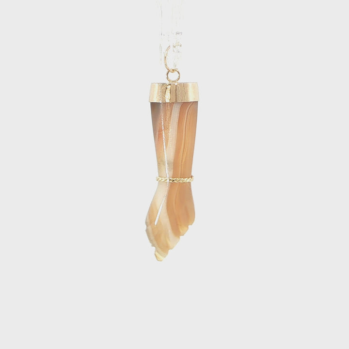 14K Yellow Gold Mano Figa Charm with Carved Agate