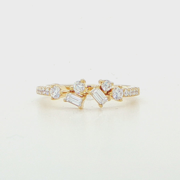 18K Yellow Gold Baguette & Round Diamond Band