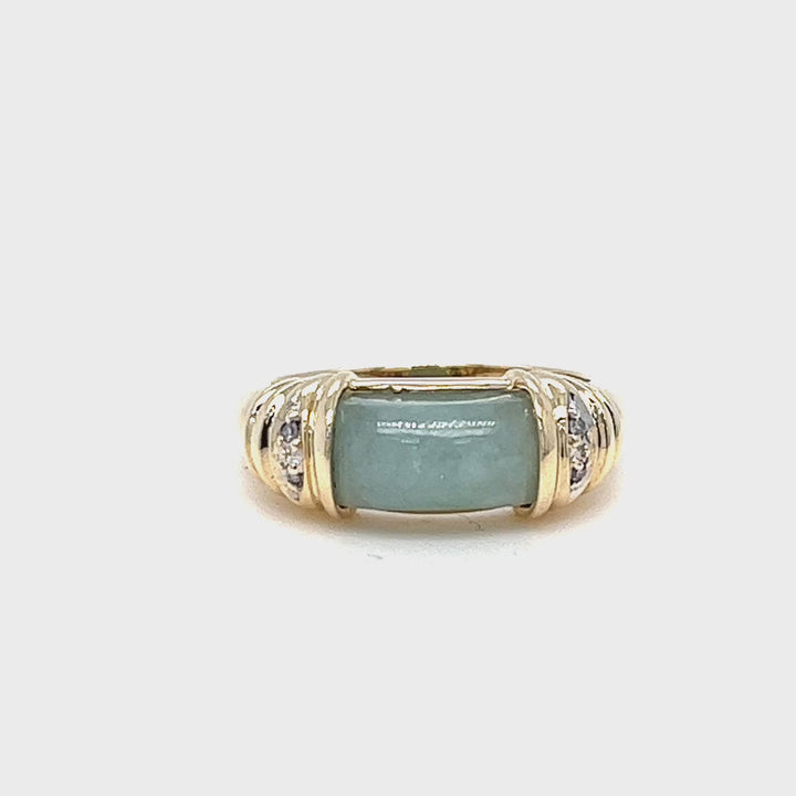 Vintage 14 Karat Yellow Gold Cabochon Jade and Diamond Ring