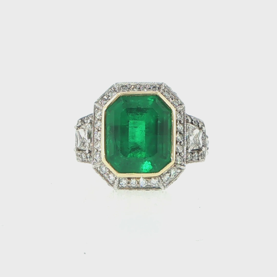 Colombian Emerald and Diamond Ring