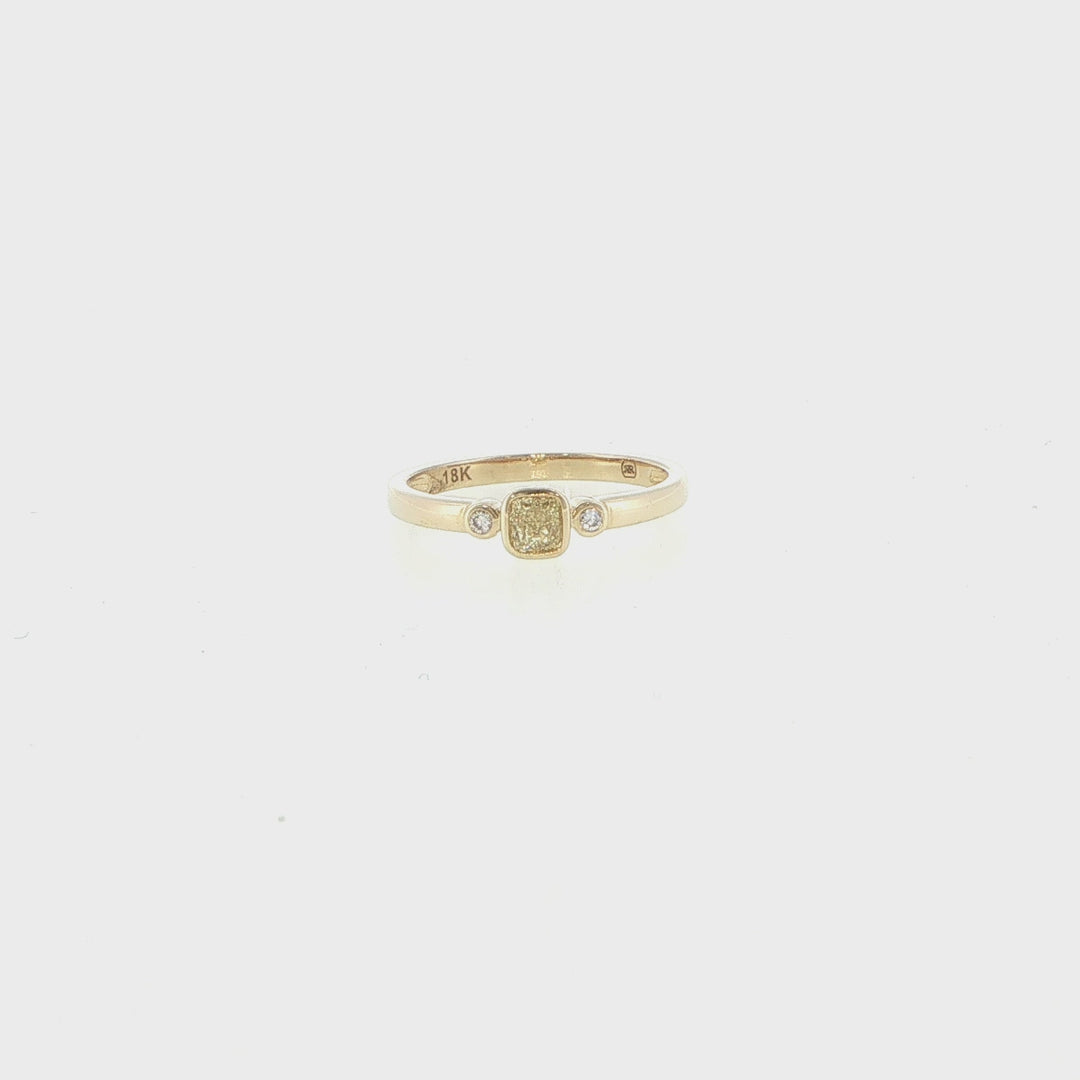 18K Yellow Gold Fancy Yellow Cushion Cut Diamond Ring