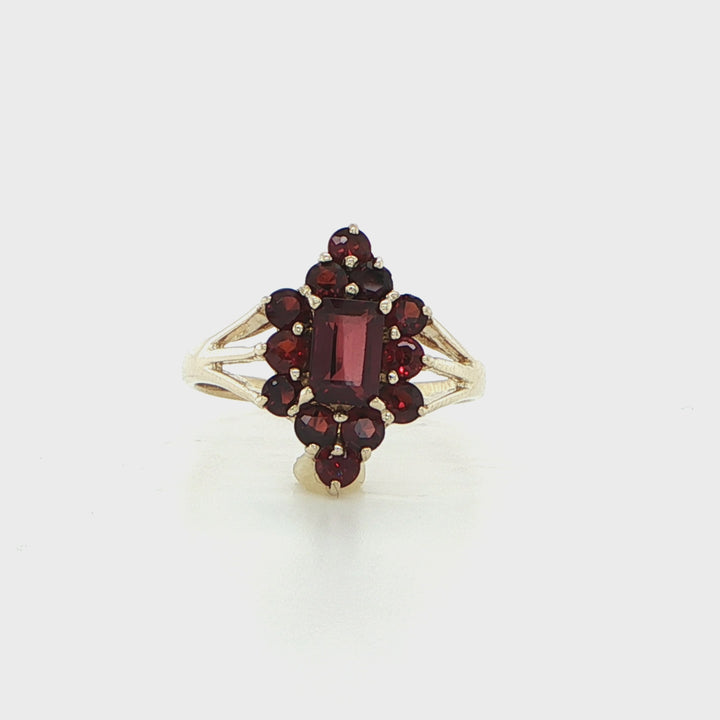 14K Yellow Gold Emerald & Garnet Fashion Ring