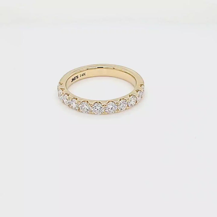 1.02cttw Diamond Band