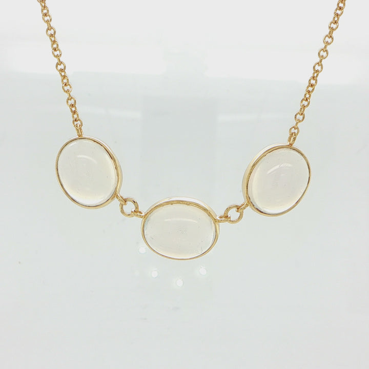 18K Yellow Gold Moonstone Necklace