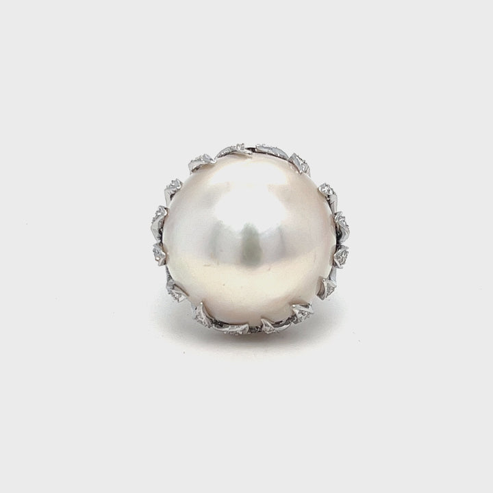 Mabe Pearl Diamond Ring